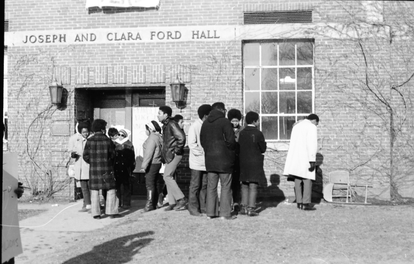 students outside of Ford Hall